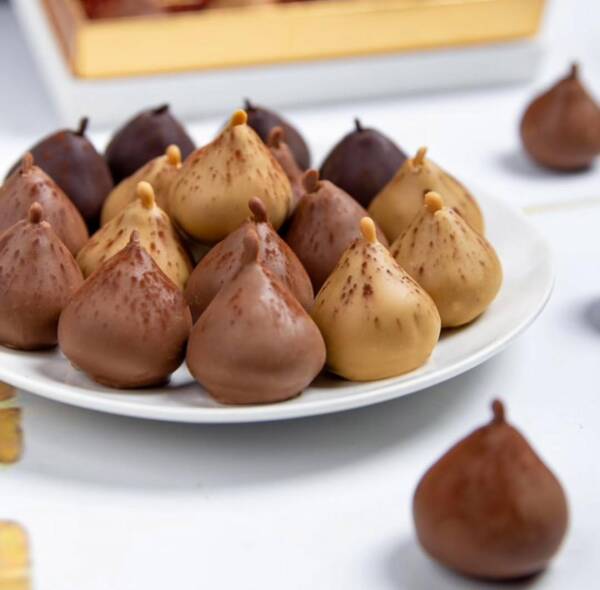 Marzipan-Stuffed Dates (Balah El Sham)