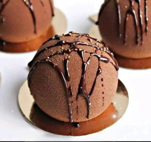 Chocolate Mousse Dome (Dôme au Chocolat)