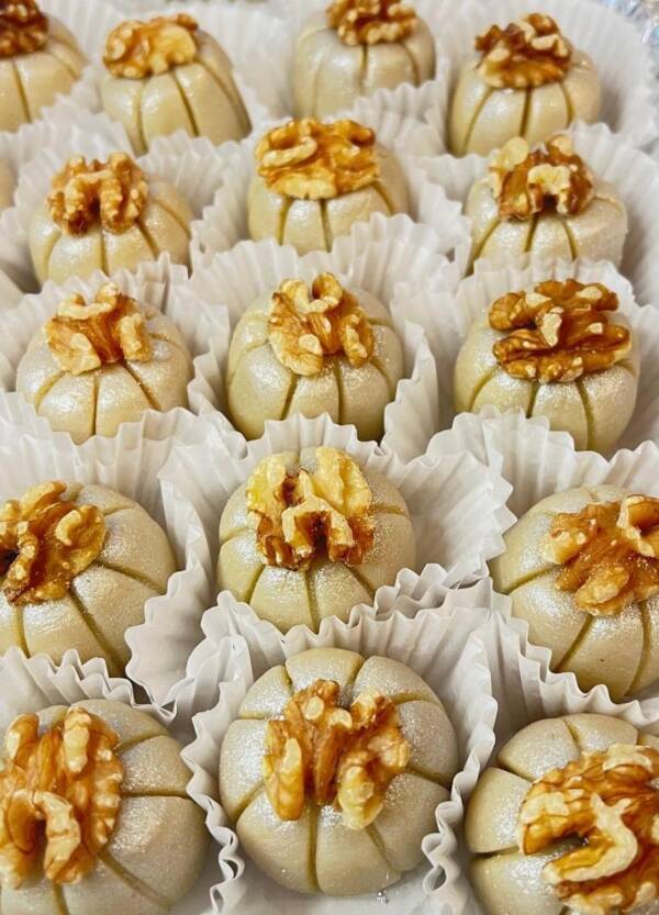 Maamoul Mad with Walnuts (Traditional Middle Eastern Cookies)